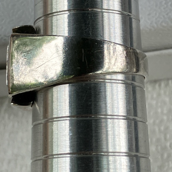 Men's Vintage Shube Sterling Silver and Black Enamel Maltese Cross Ring - Picture 4 of 8